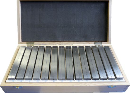 PODLOGE VZPOREDNE JEKLENE L=100mm, natančnosti 0,01mm (1gar.=9parov)