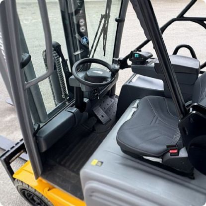 Slika OBNOVLJEN VILIČAR EFG 216K FN548148 DN2628