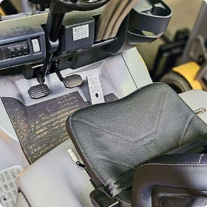 Slika OBNOVLJEN VILIČAR TFG 425 FN526571