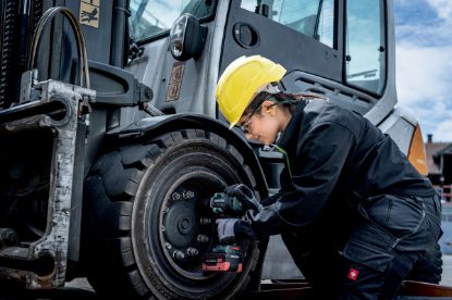 Slika BATERIJSKI UDARNI VIJAČNIK SSW 18 LTX 800 BL Metabo
18V 2x5,5Ah, Polnilec ASC 1