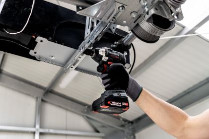 Slika BATERIJSKI UDARNI VIJAČNIK SSW 18 LT 300 BL