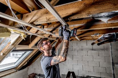 Slika BATERIJSKI UDARNI VIJAČNIK SSD 18 LT 200 BL