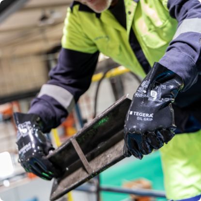 Slika Rokavice delovne nitrilne Oil grip, Tegera, 8853