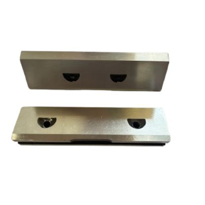 Slika ČELJUSTI VPENJALNE za primež BGT150B-I narebričene (1Gar=2Kosa) BForGT150B-I