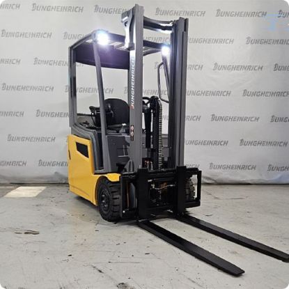 Slika OBNOVLJEN VILIČAR EFG 213 VD25